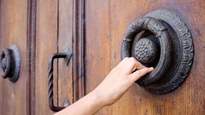 Teachers Go Door-Knocking In Nashville - Morning Edition - WNYC